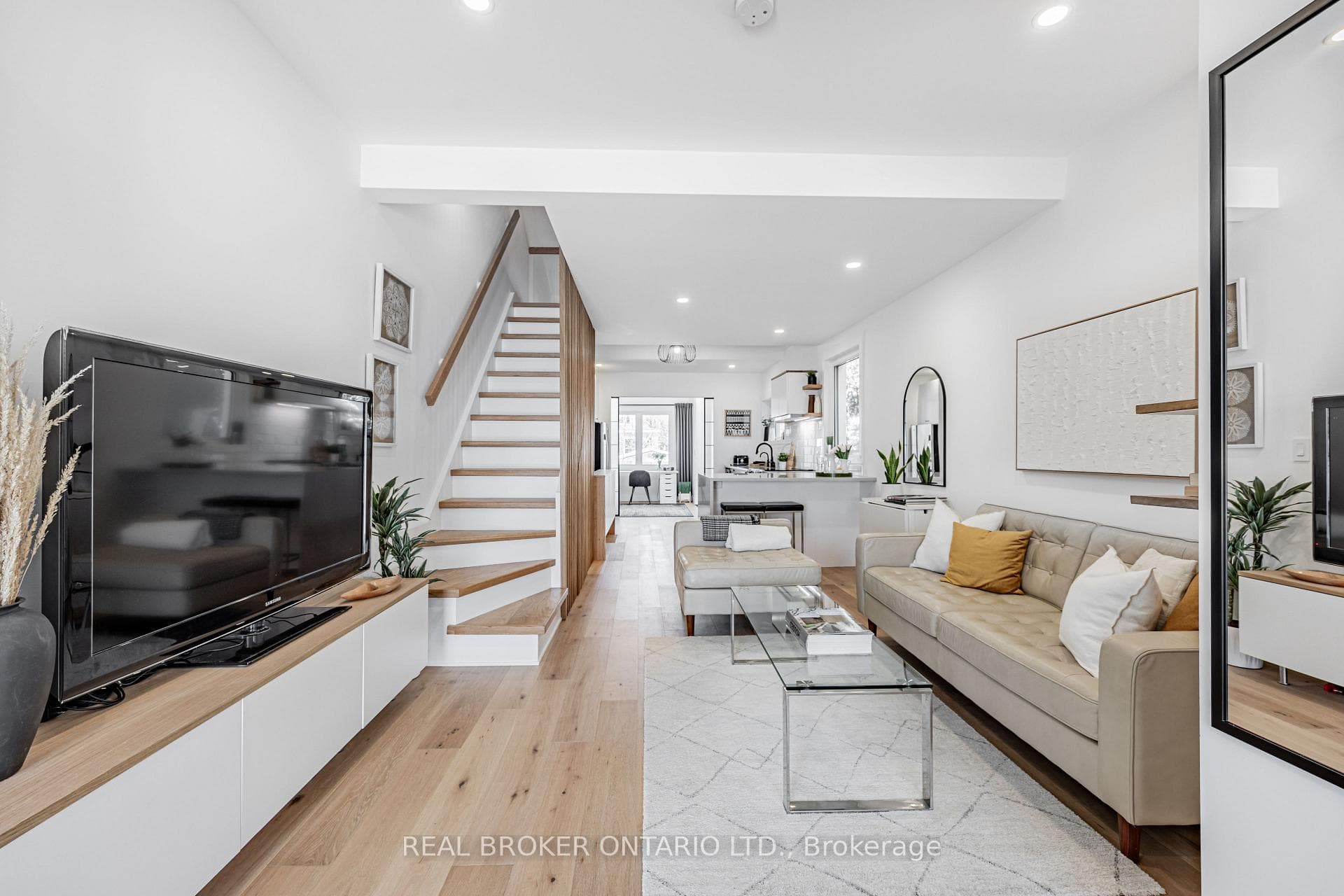 28 Newman Avenue photo 5