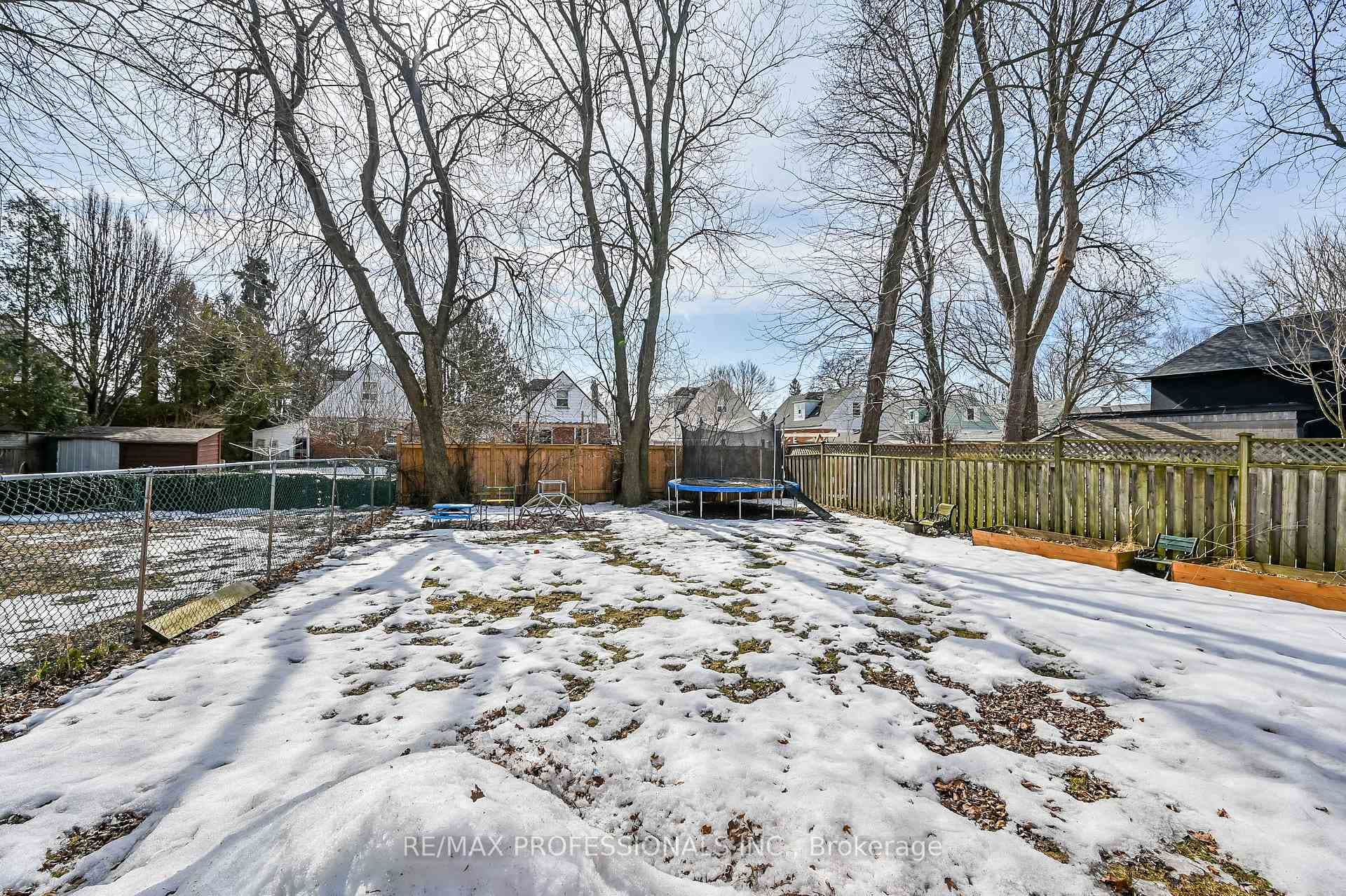 17 Hollydene Road photo 35