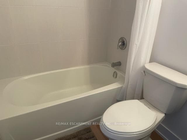460 Dundas Street Unit 514 photo 6