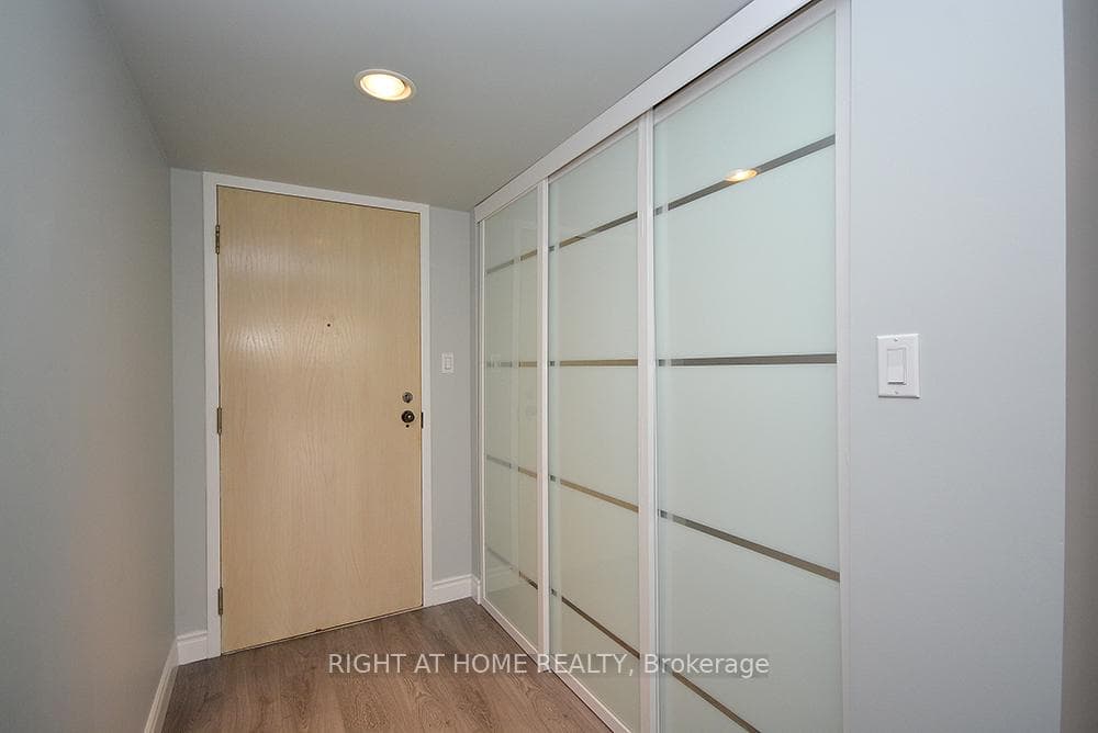 50 Eglinton Avenue Unit 1204 photo 4