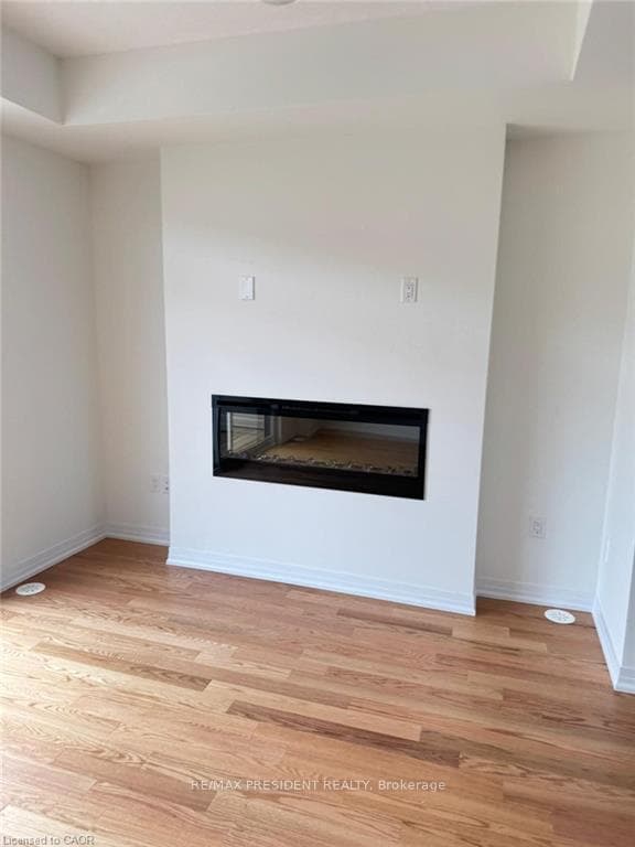 12 Lilac Lane photo 2