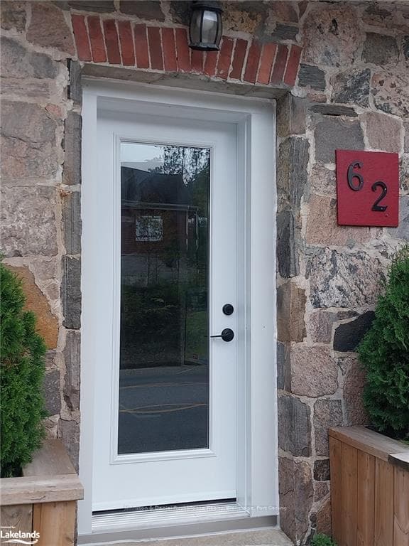 62 WEST Road photo 2