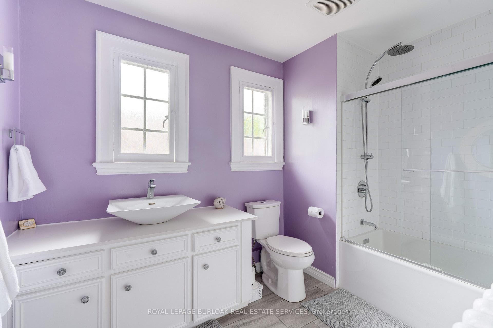 8 Turner Avenue photo 34