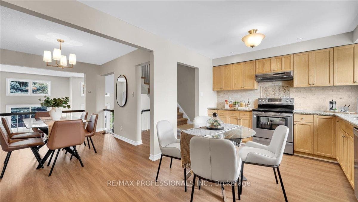 1755 Rathburn Road Unit 14 photo 12