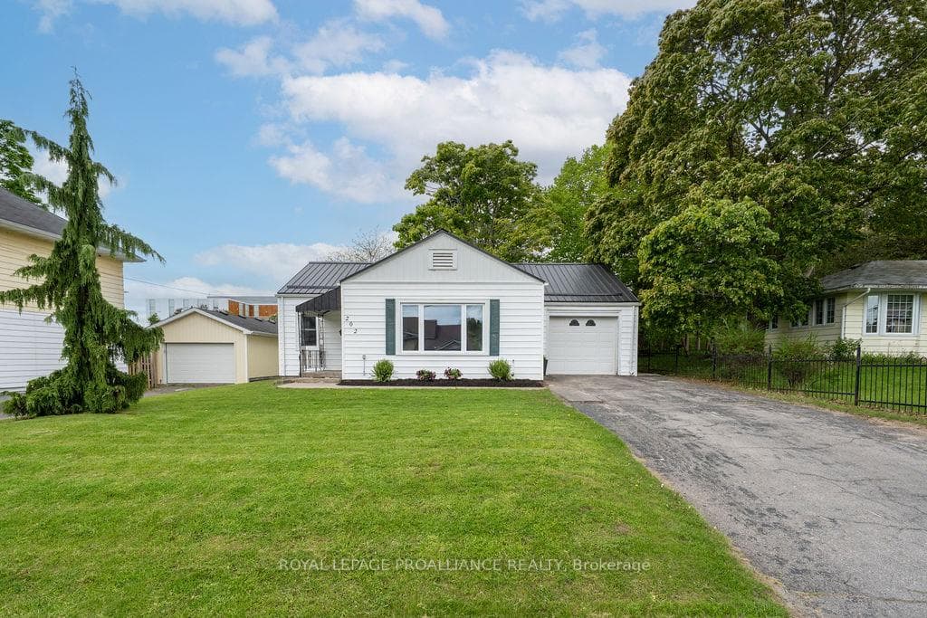 202 Maclellan Avenue photo 5