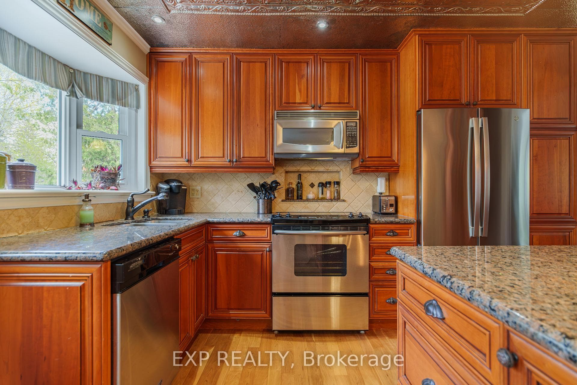 49 Parkmount Crescent photo 12