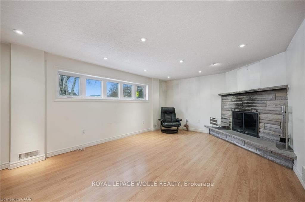 123 Lorraine Avenue photo 32