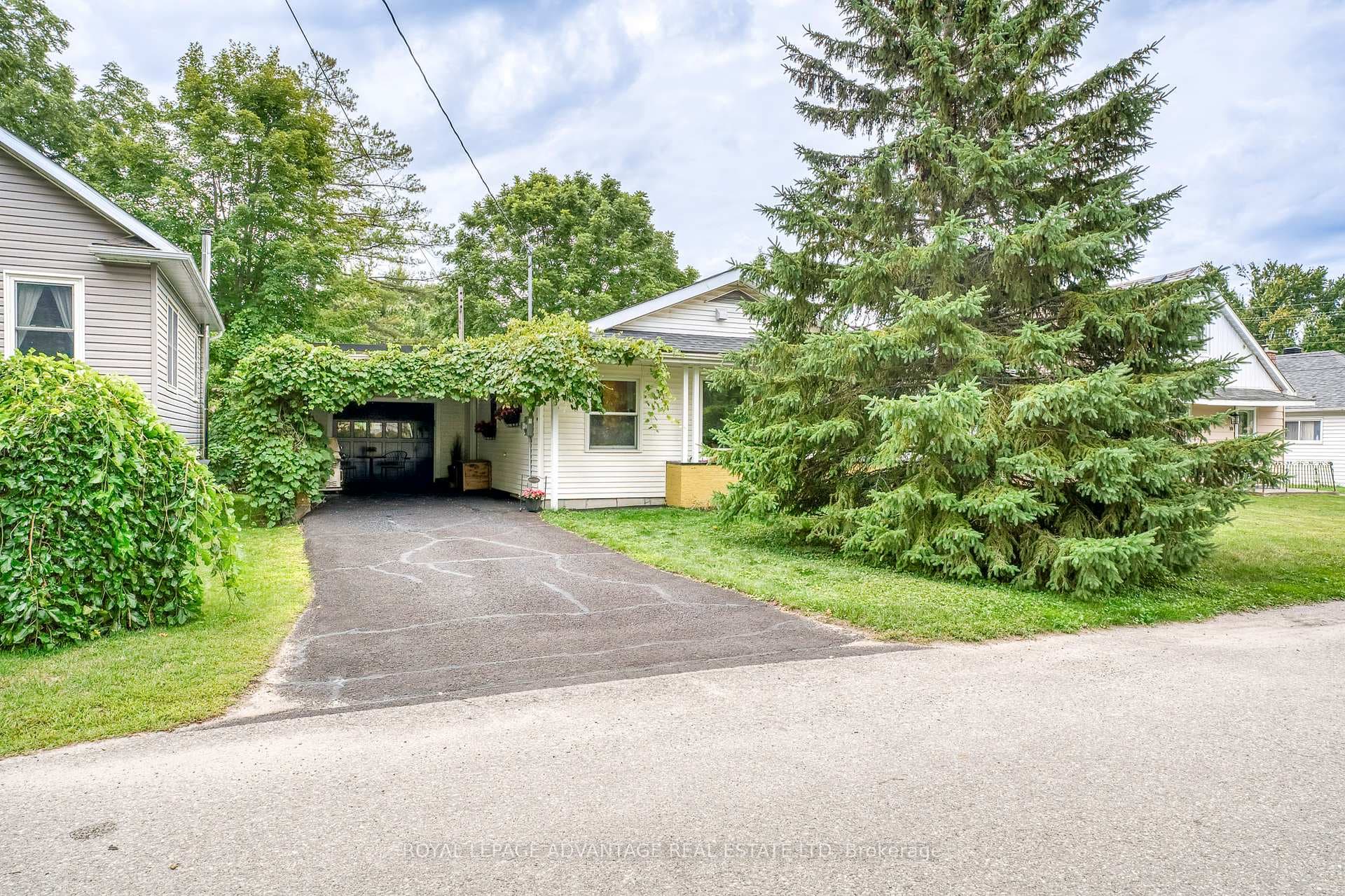 Driveway Entry View From George Avenue ...