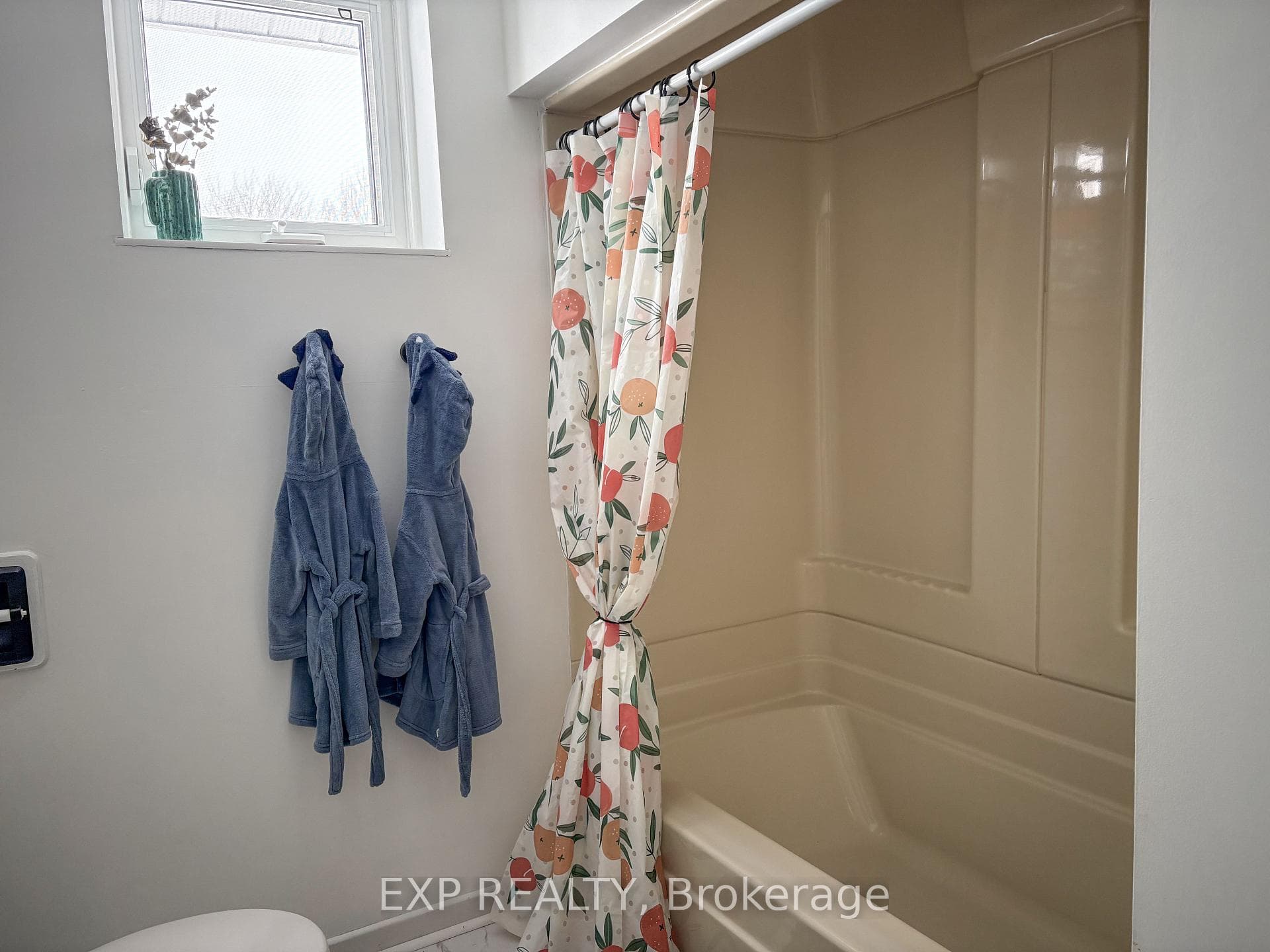 Main 4pc bath