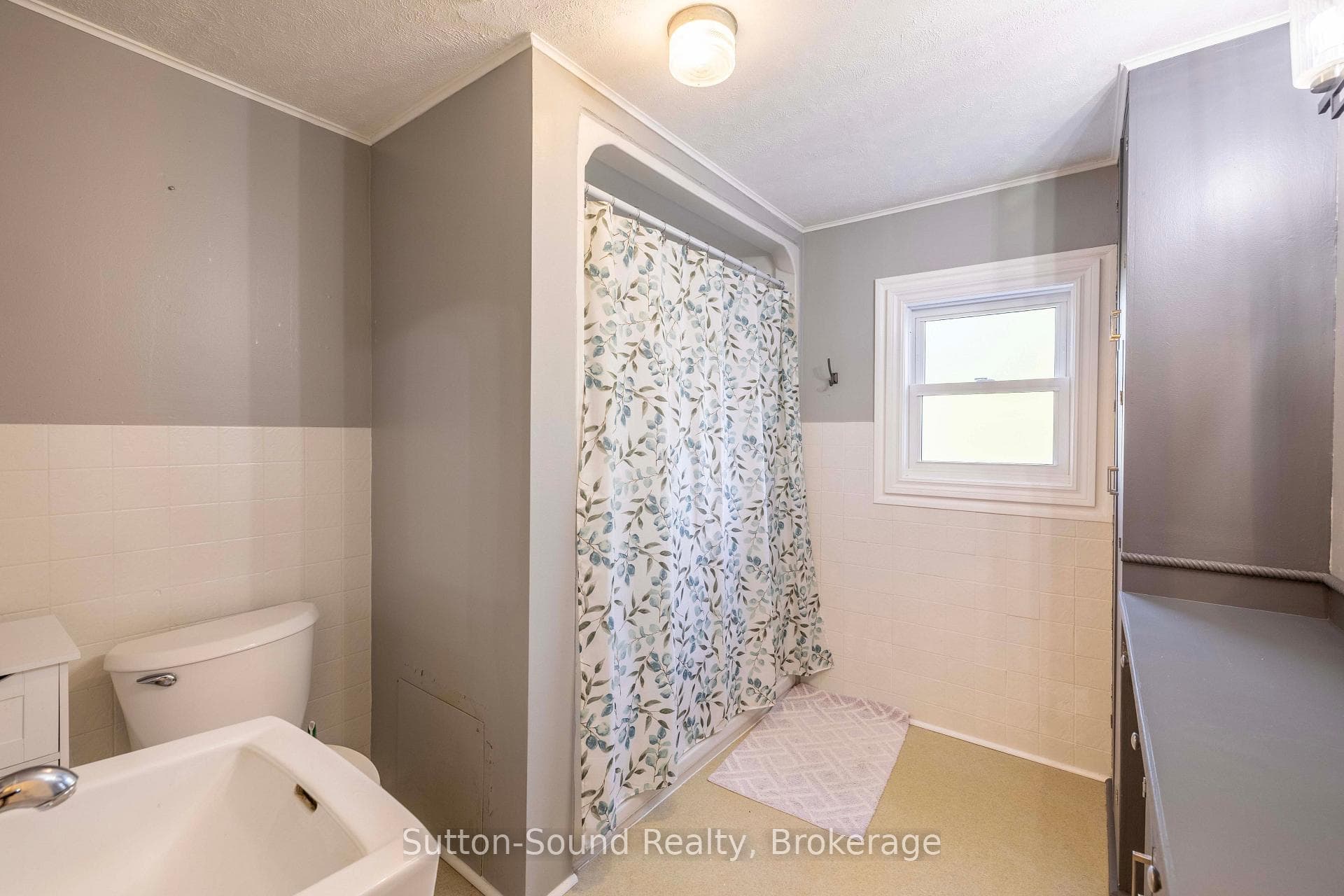 740 6th Street photo 22