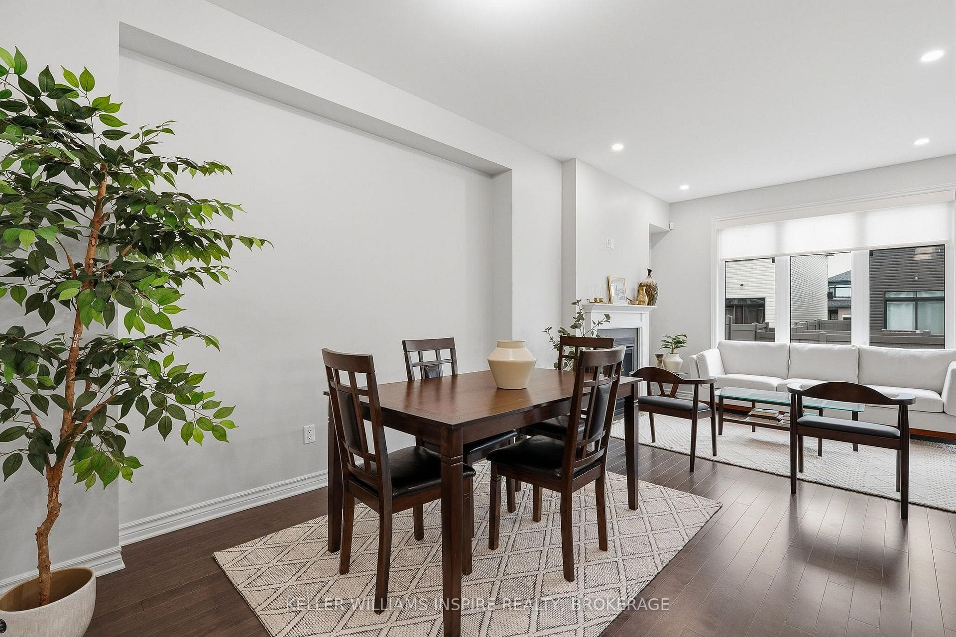 2365 Goldhawk Drive photo 9