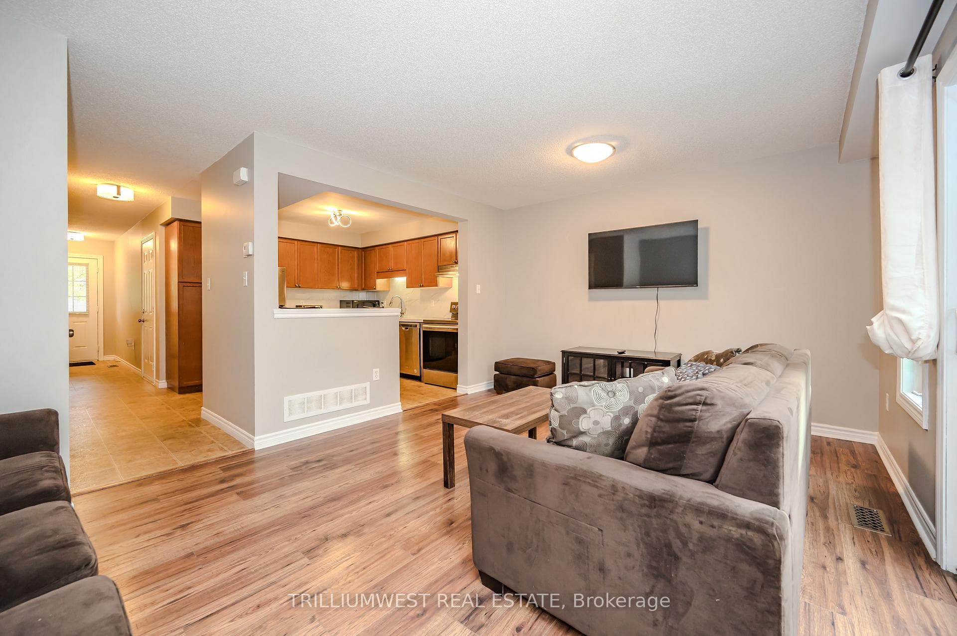 30 Vaughan Street Unit 2 photo 8