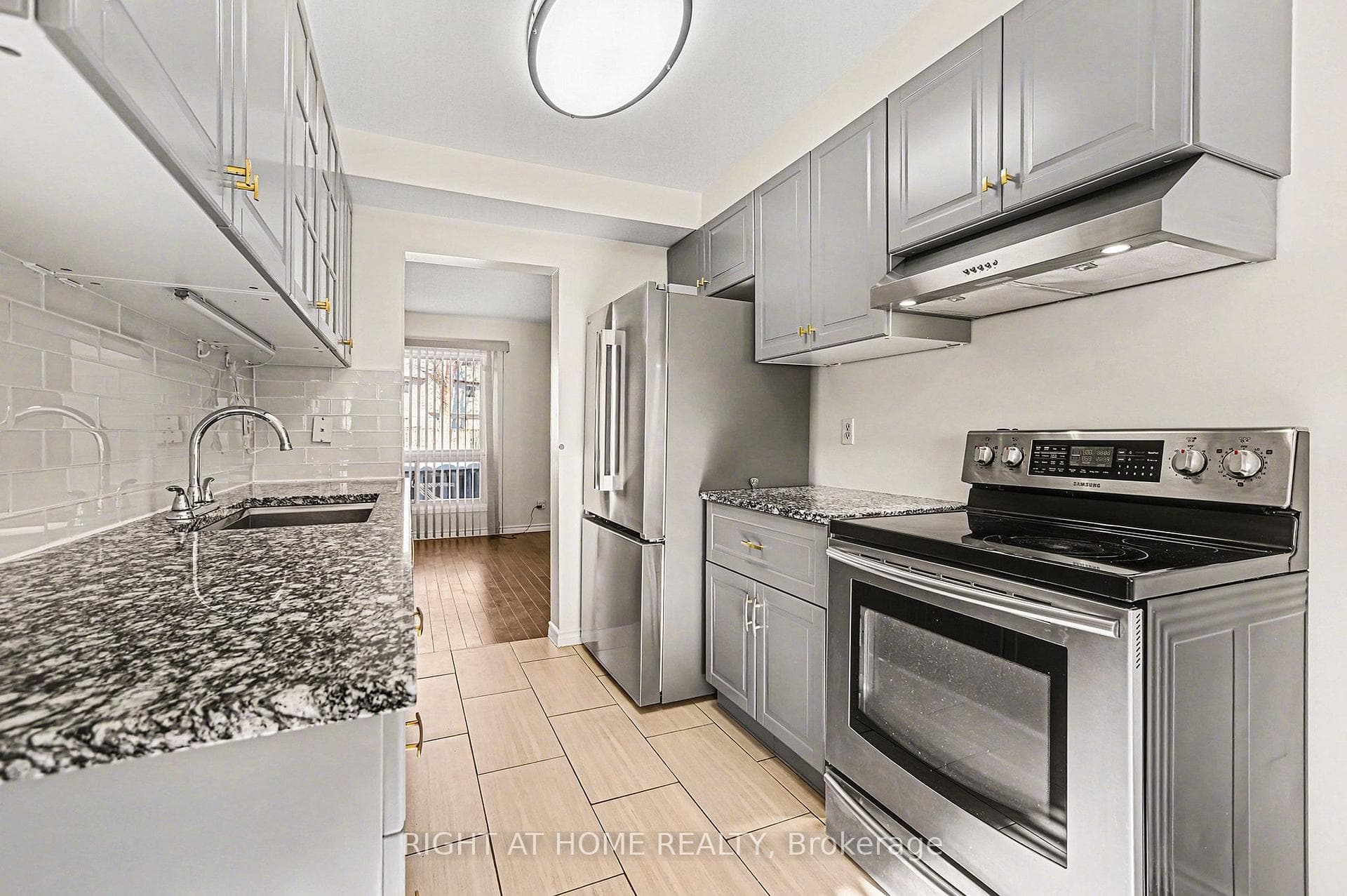 1213 Bowmount Street Unit 51 photo 9