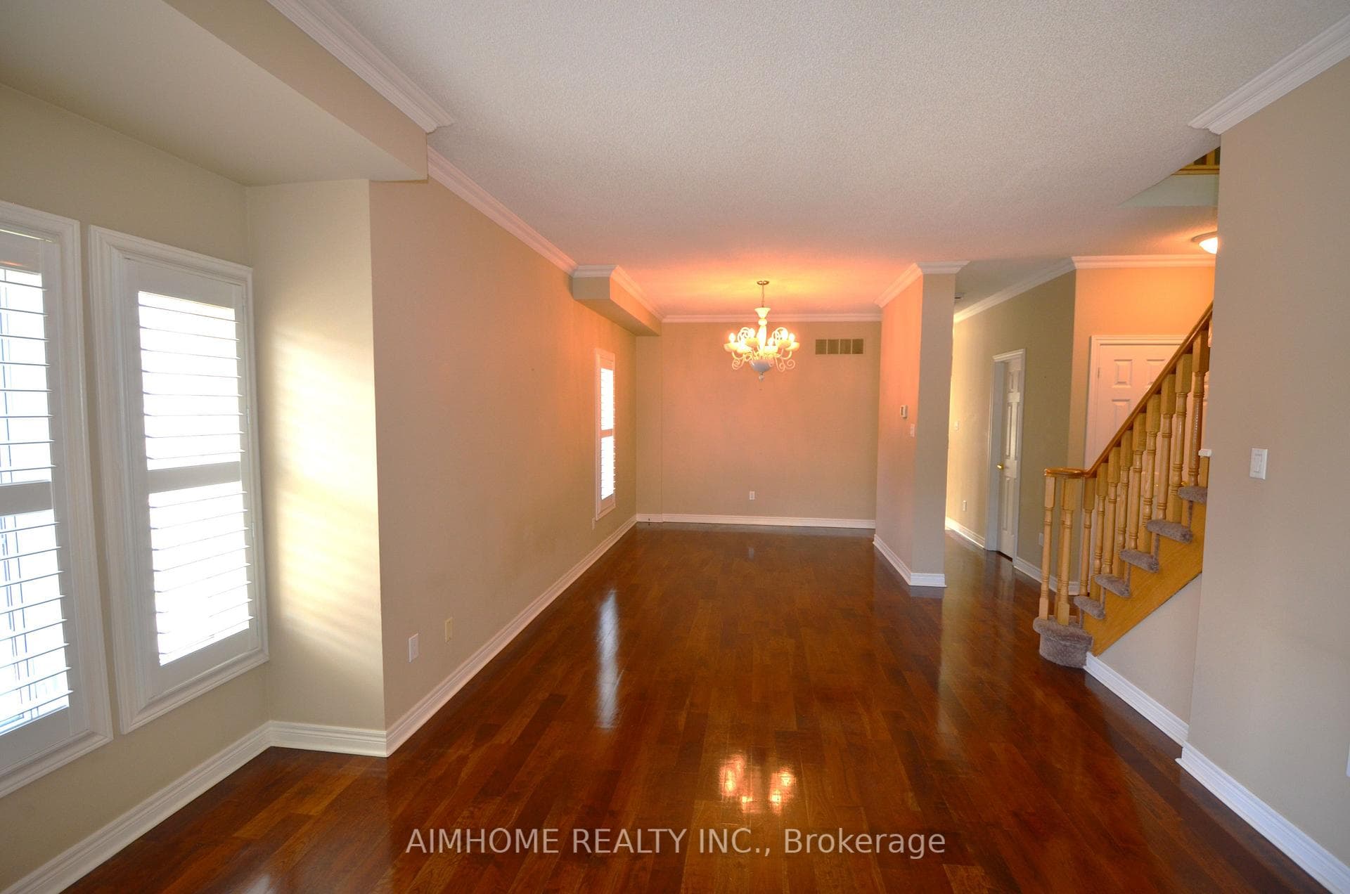 10719 Bathurst Street Unit 7 photo 6