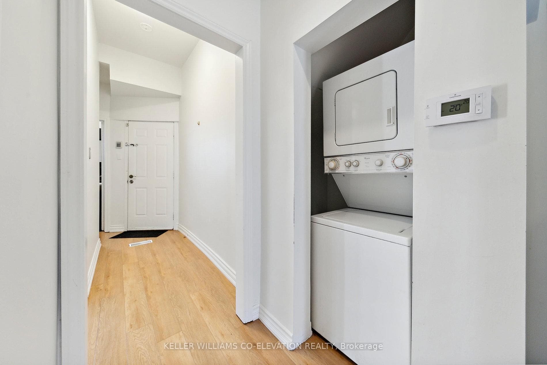 681 Scarlett Road Unit Main level photo 7