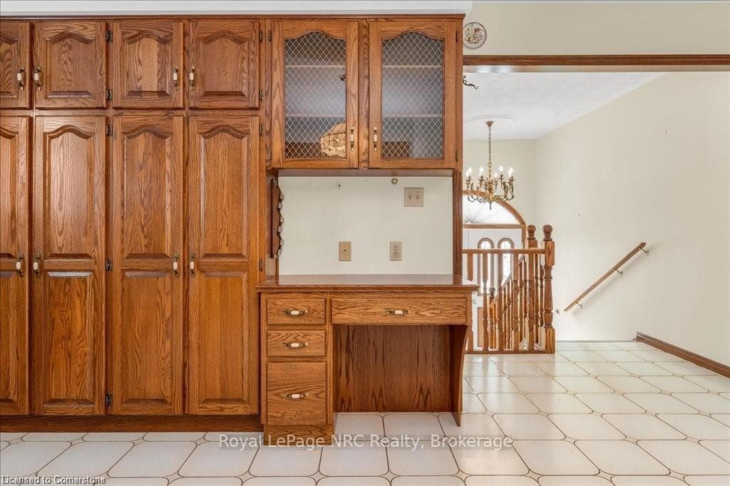 103 Leggett Crescent photo 11