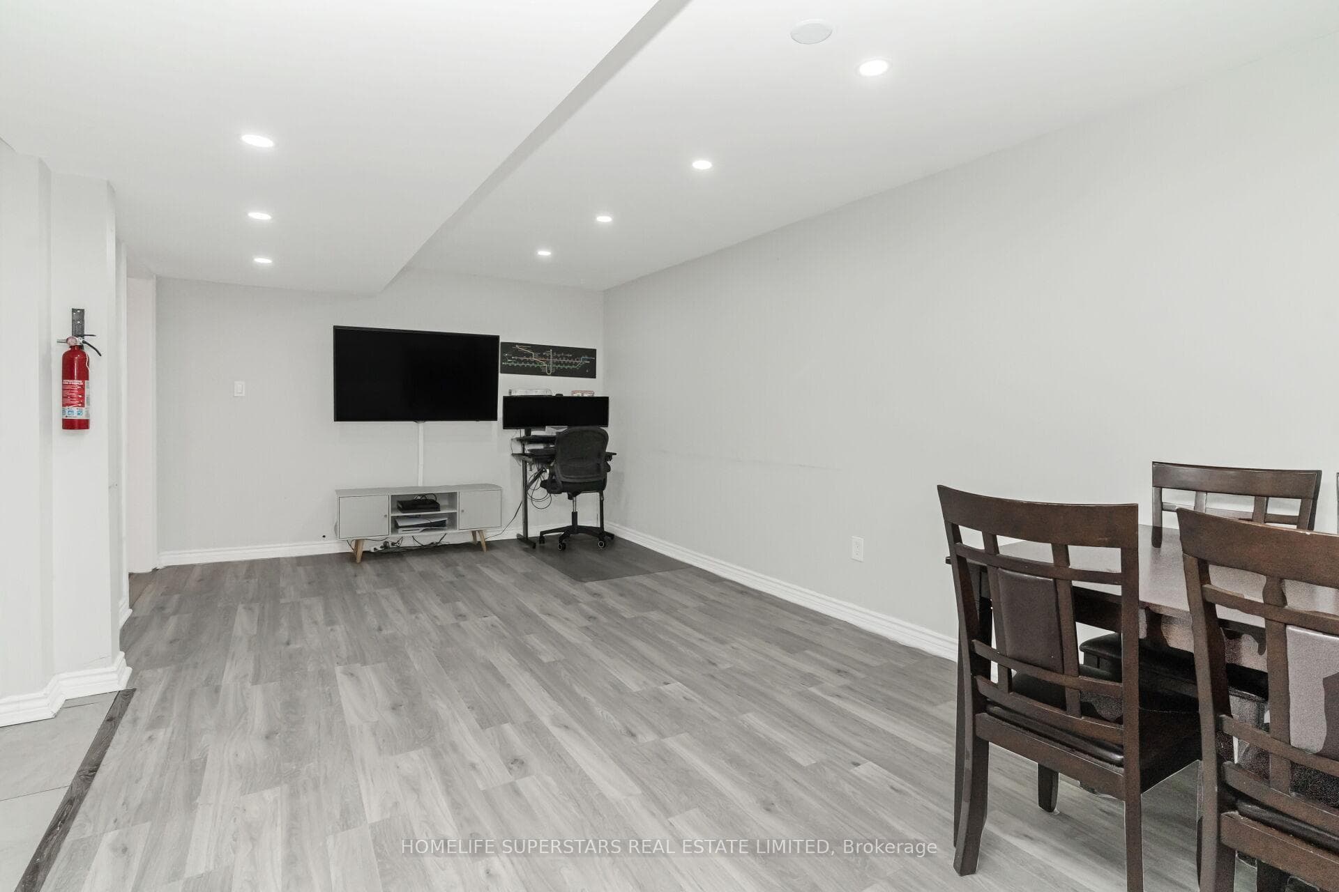 35 Burtonwood Crescent photo 32
