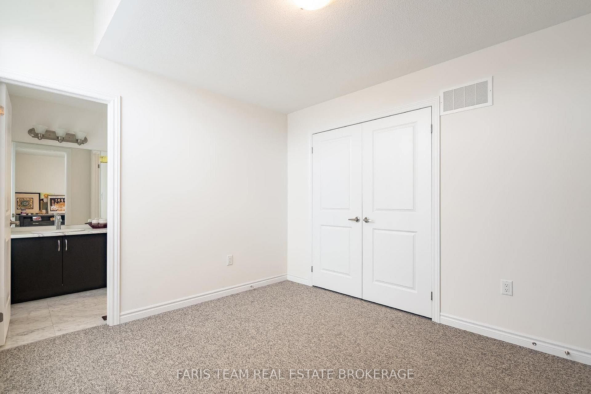 2263 Lozenby Street photo 33