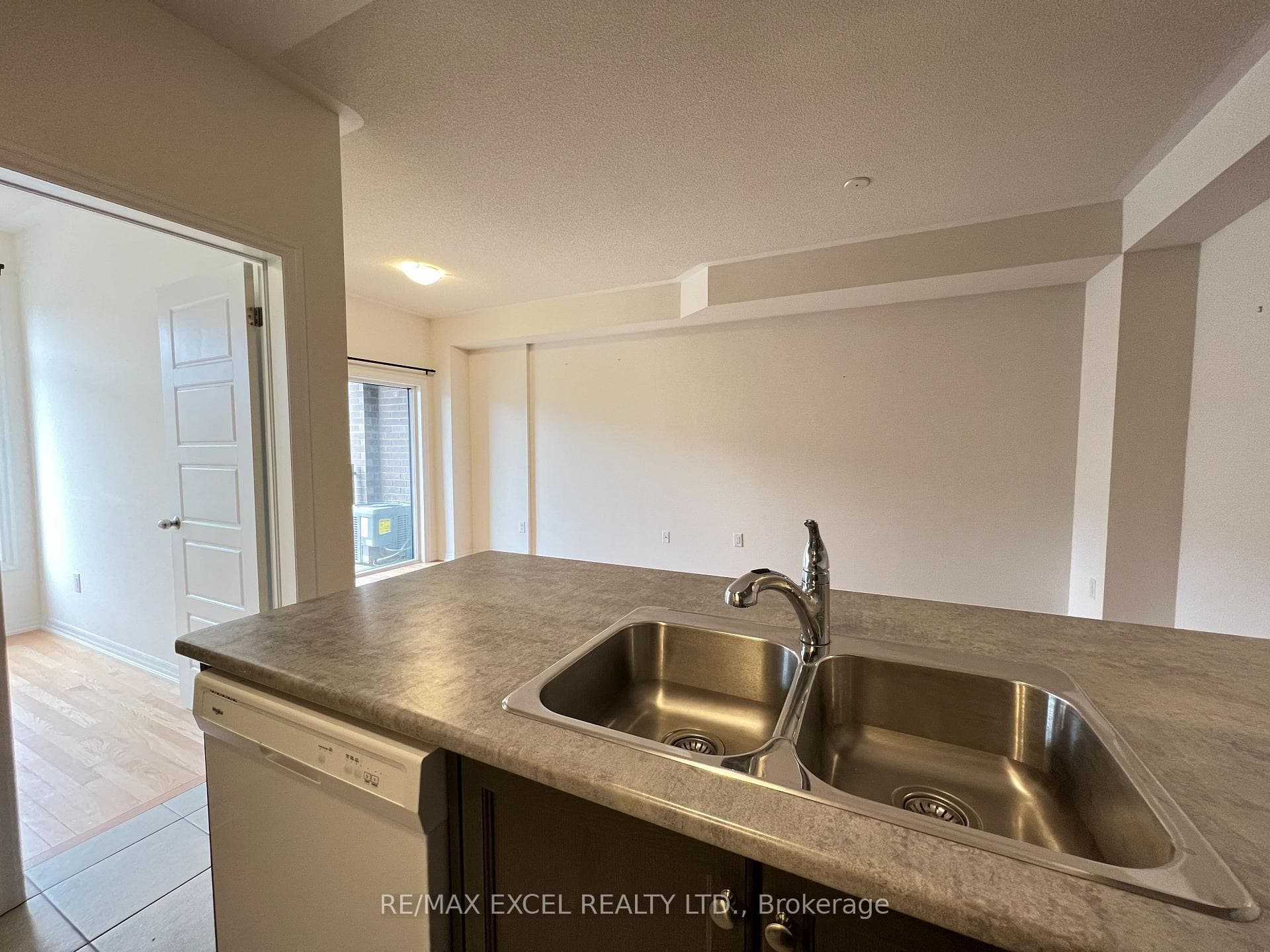 251 Vivant Street photo 9