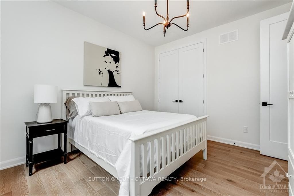 10 ASCARI Road photo 26