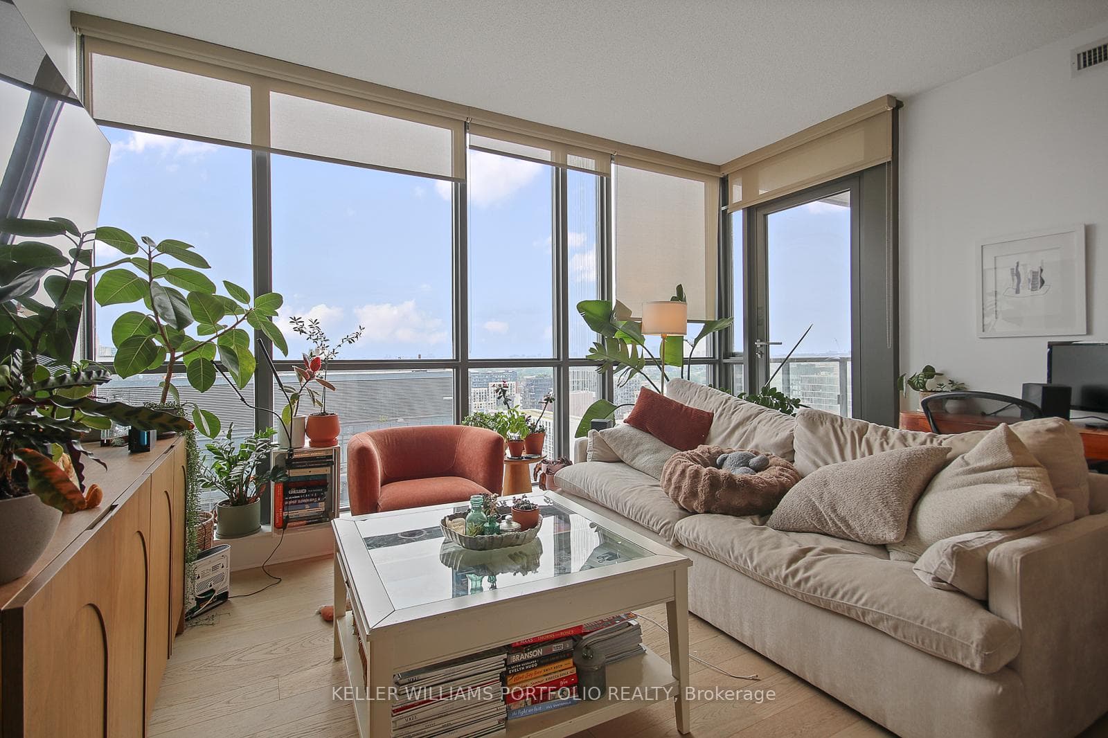 8 Charlotte Street Unit 2209 photo 12