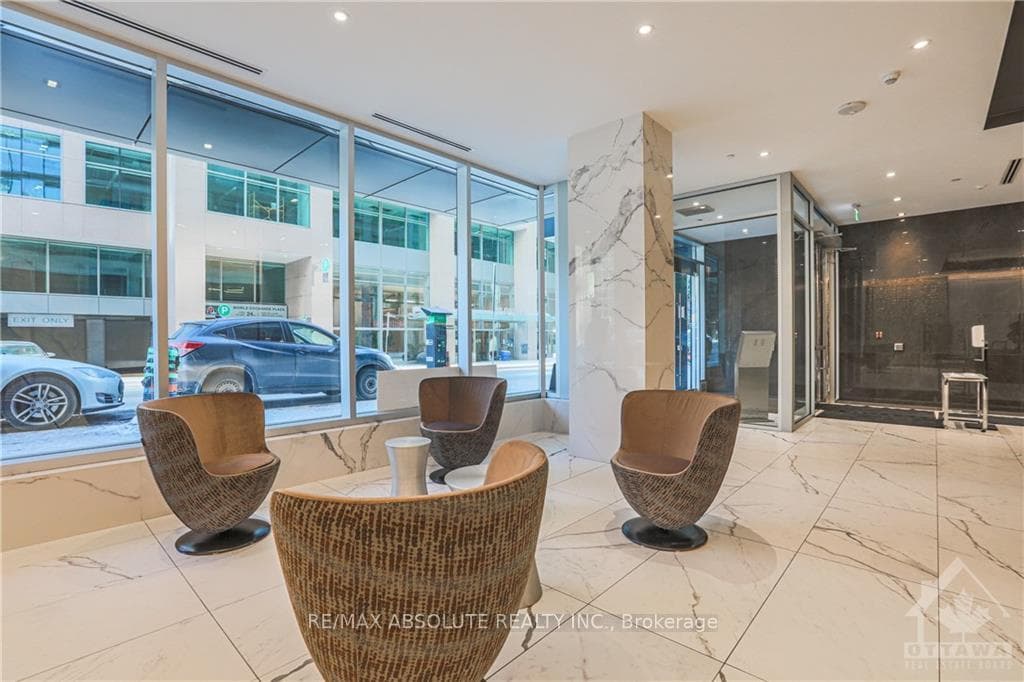 101 QUEEN Street Unit 1011 photo 2