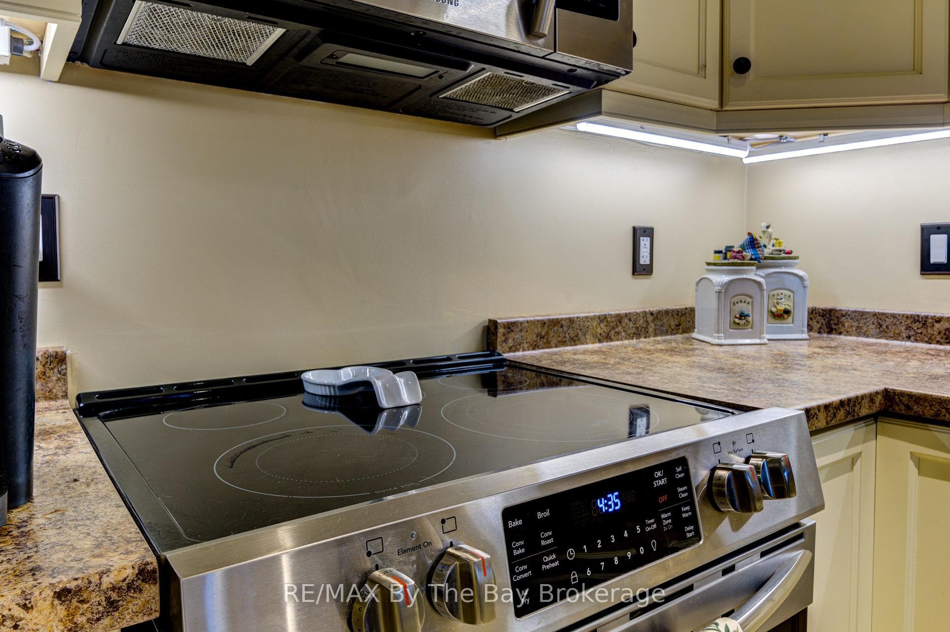 122 GREENWAY Drive photo 13