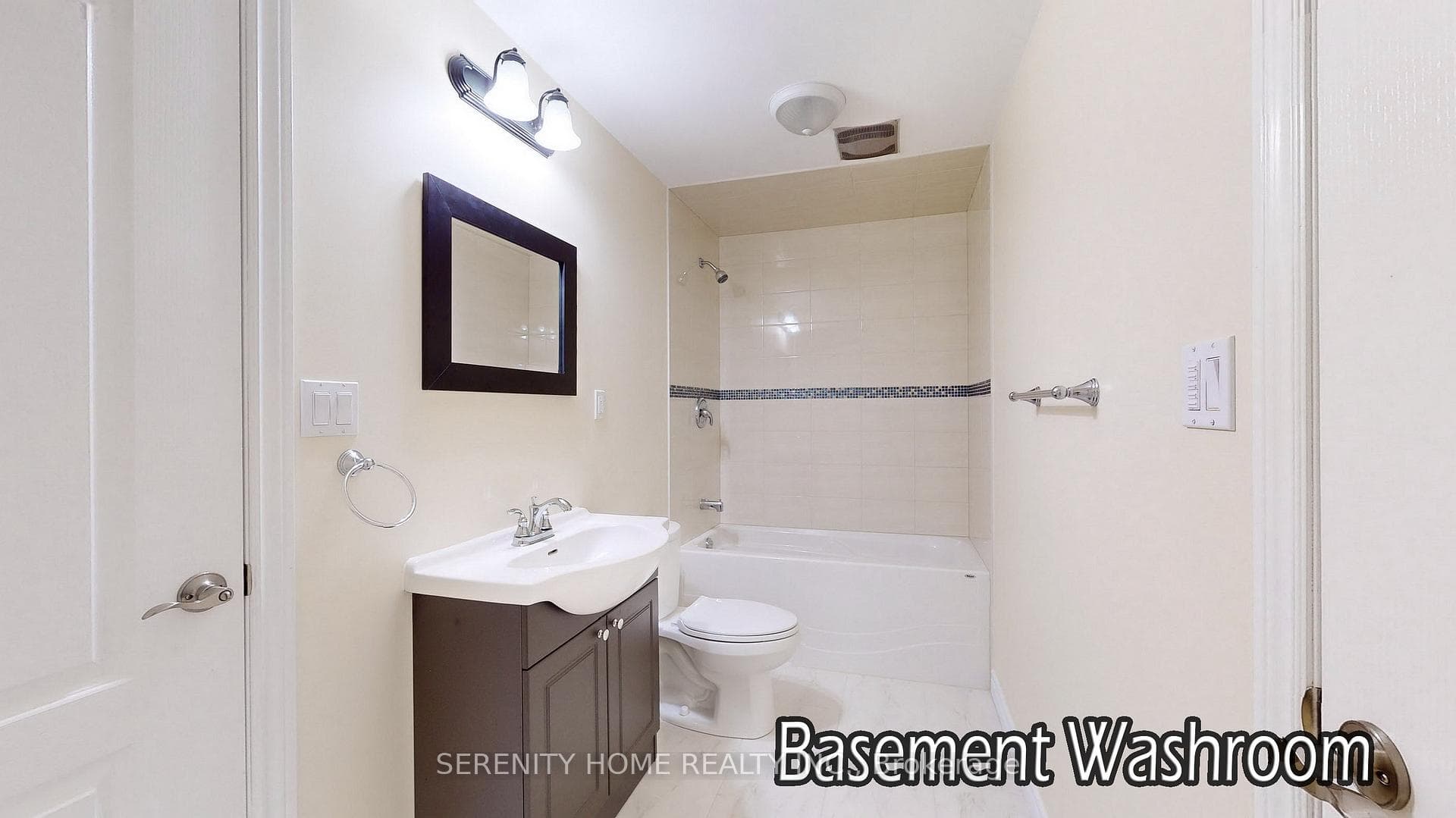 82 Langtry Place photo 36