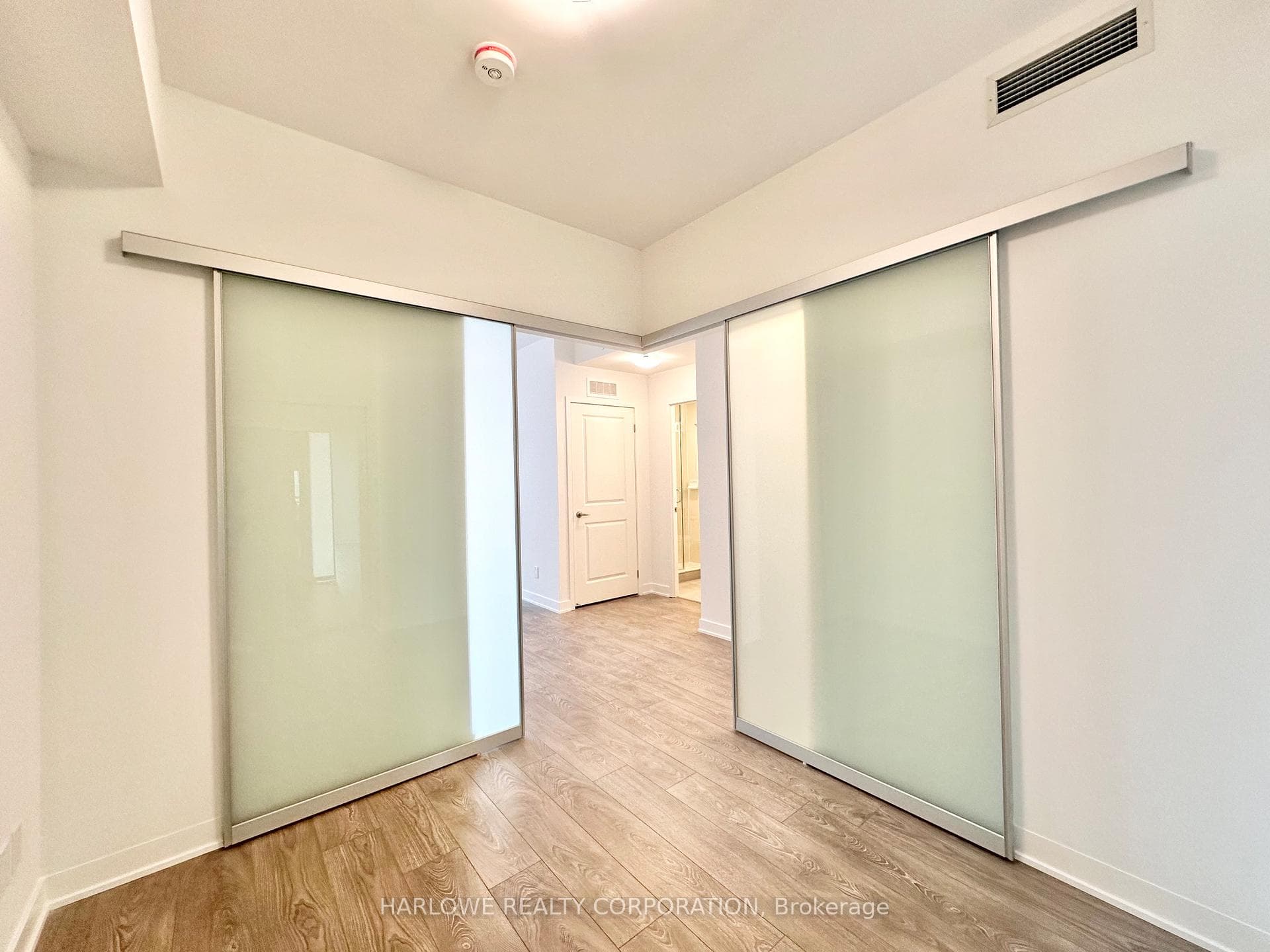 543 Richmond Street Unit 608 photo 10