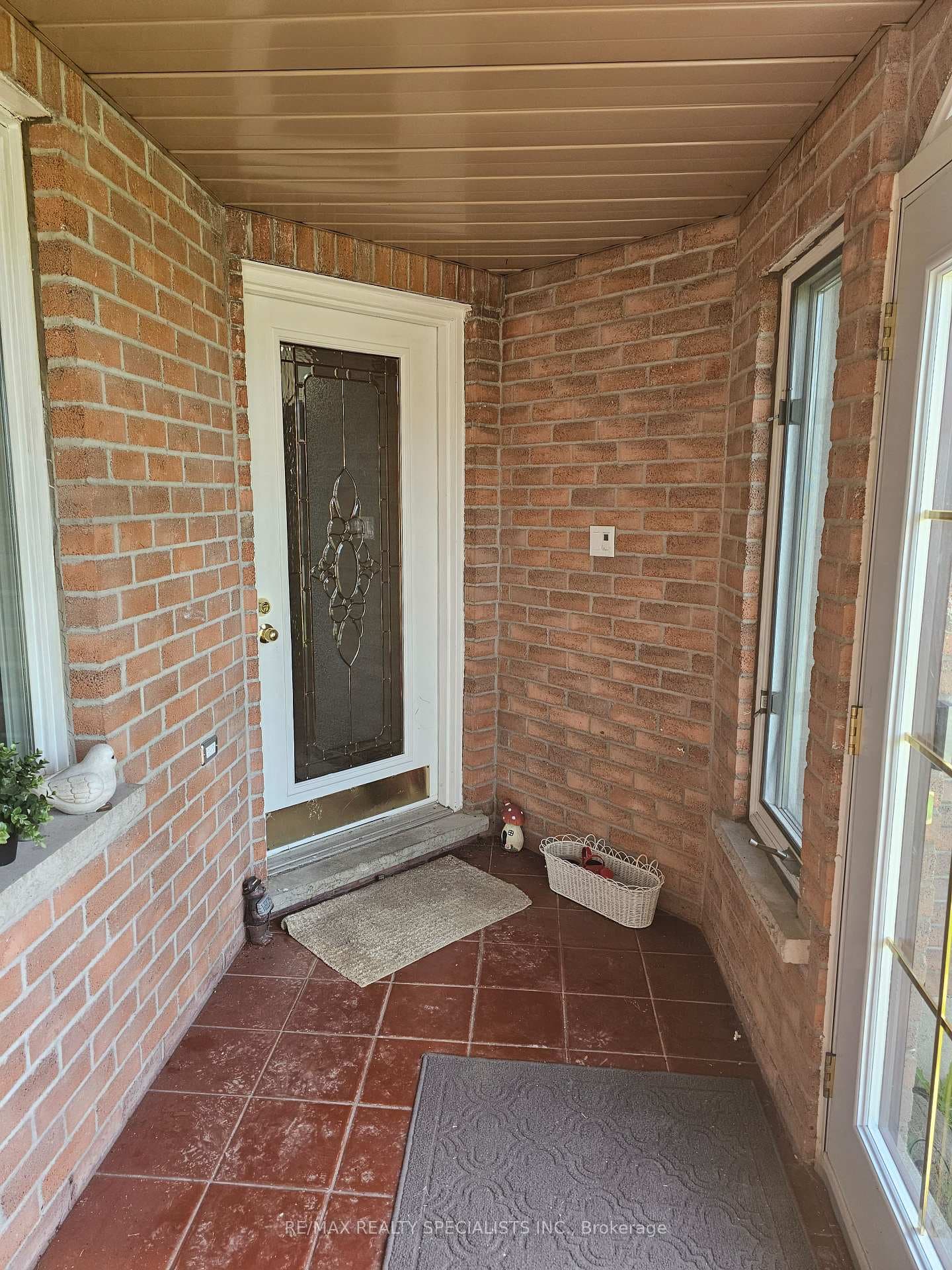283 Delancey Boulevard photo 3