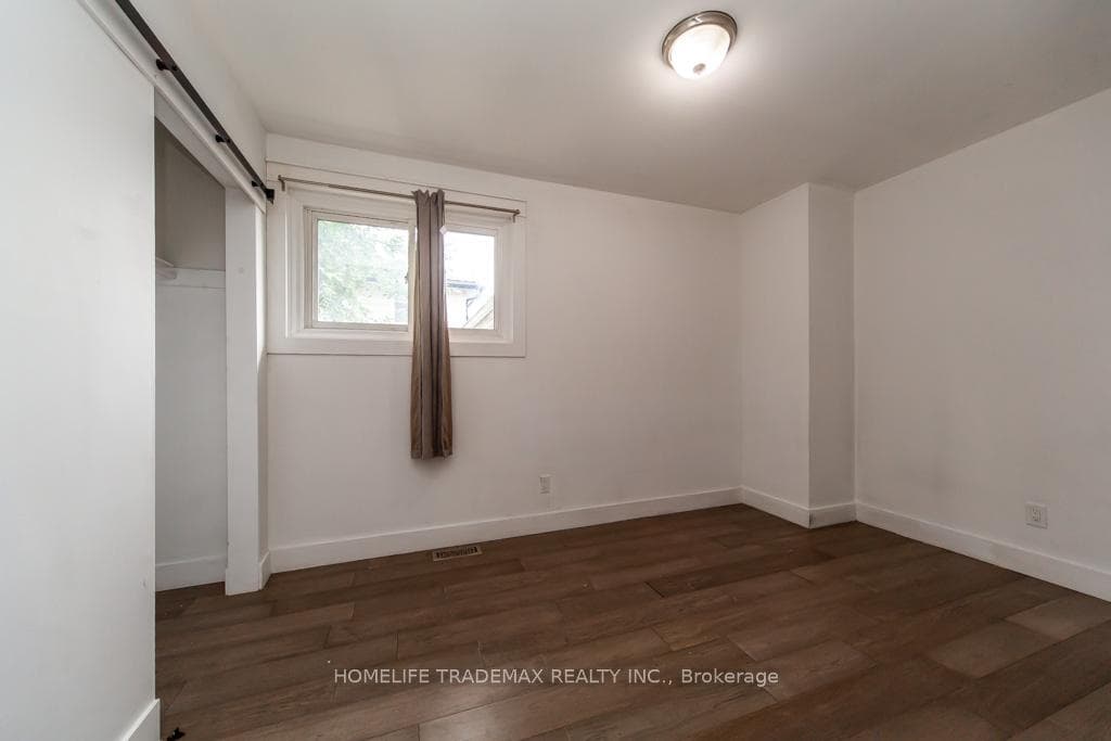 61 College Crescent photo 18