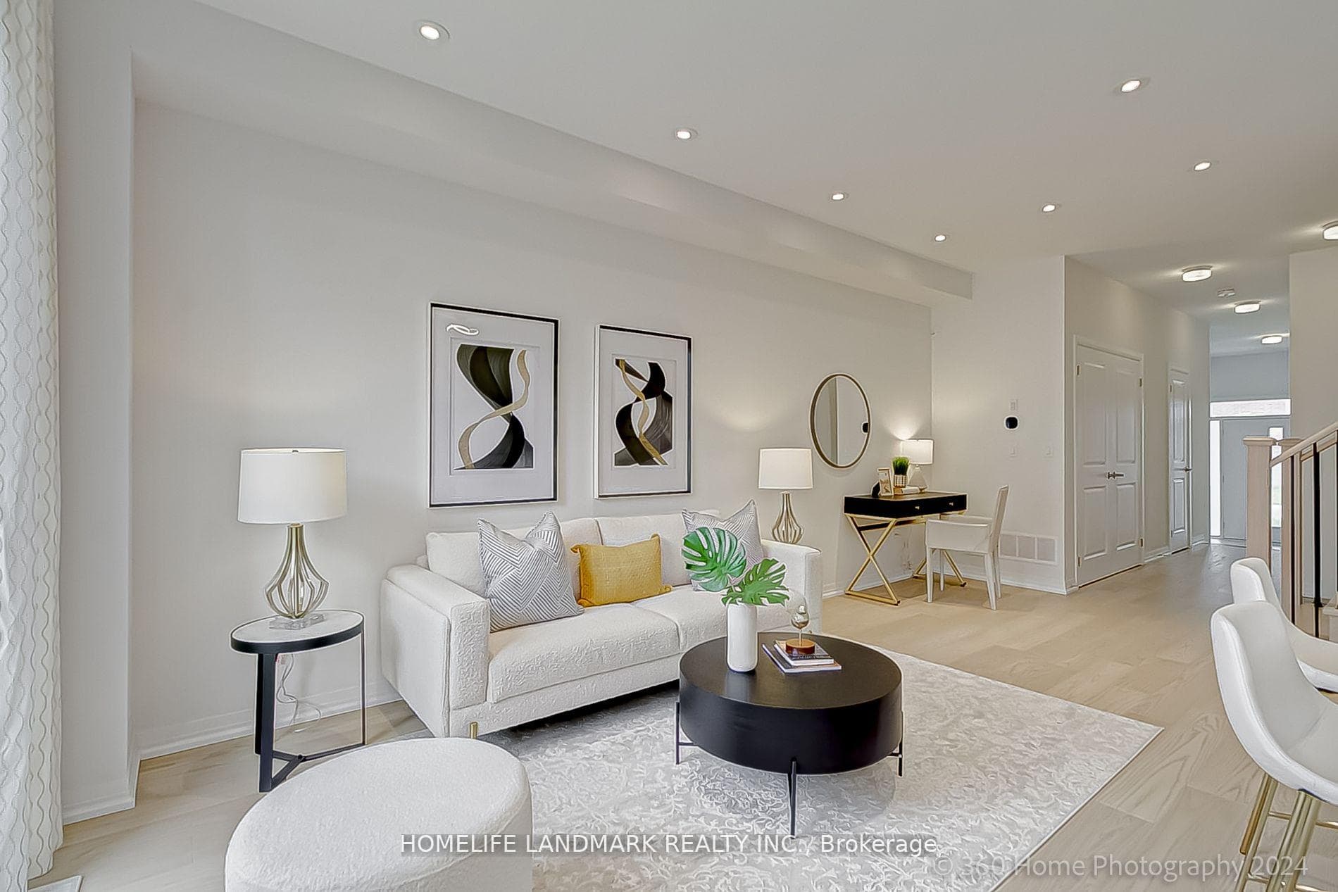 83 Schmeltzer Crescent photo 2