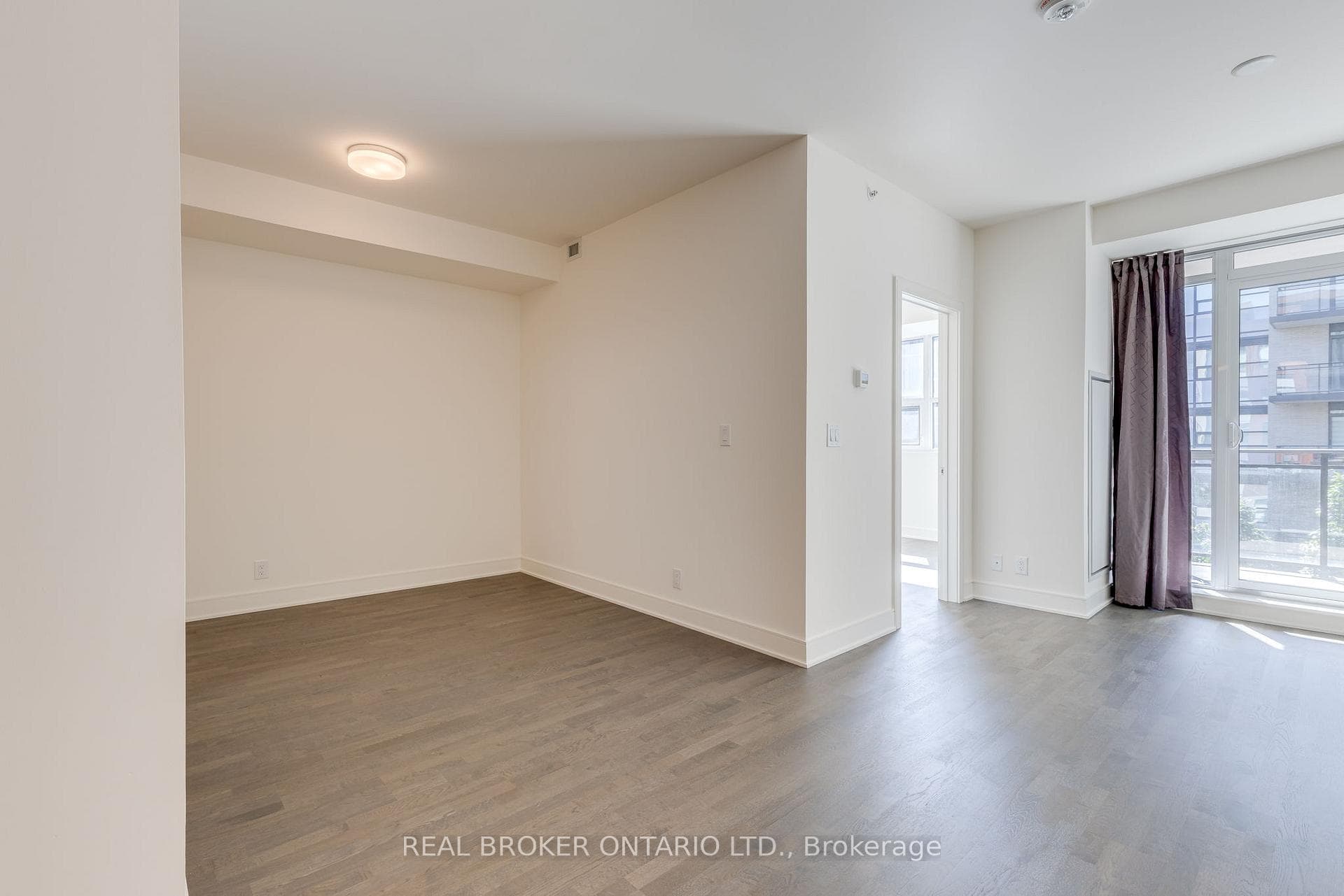 1575 Lakeshore Road Unit 236 photo 12