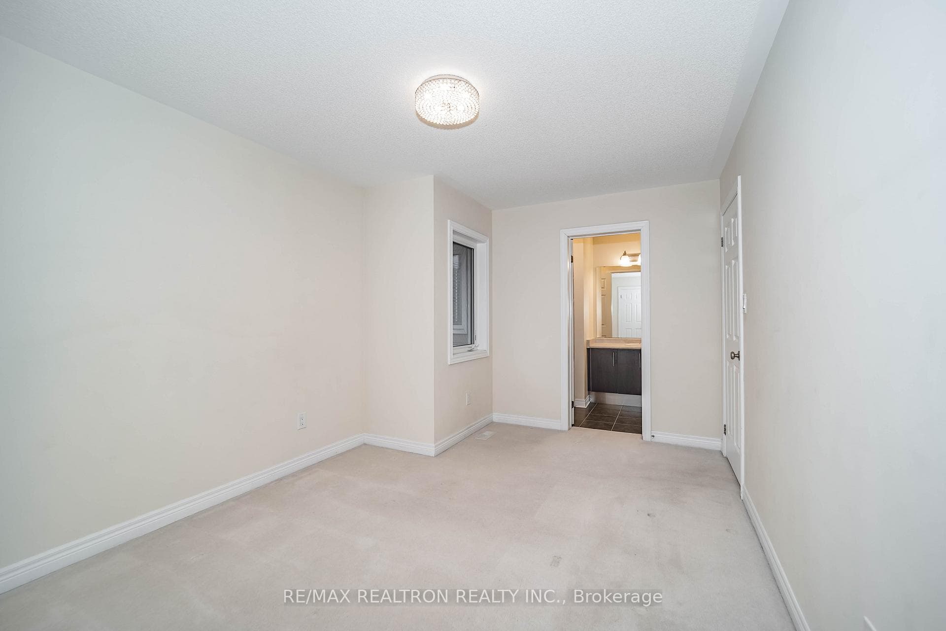 18 Corduroy Road photo 27