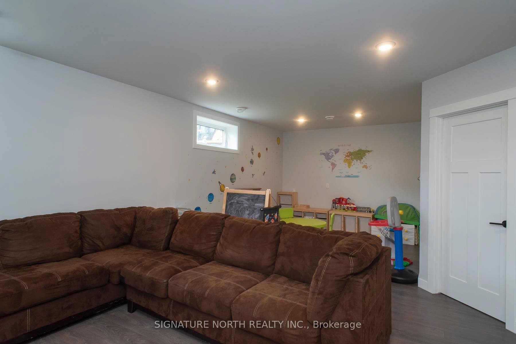411 Silverstone Place photo 32