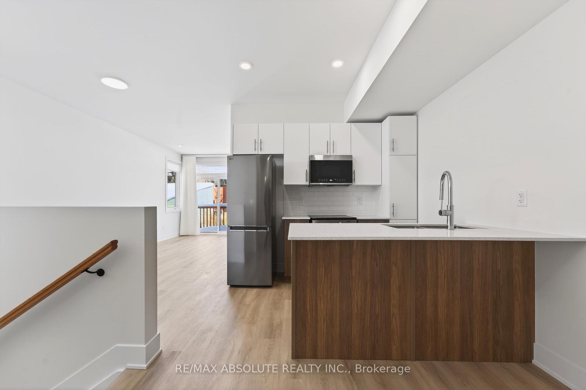 183 Columbus Avenue Unit B photo 2