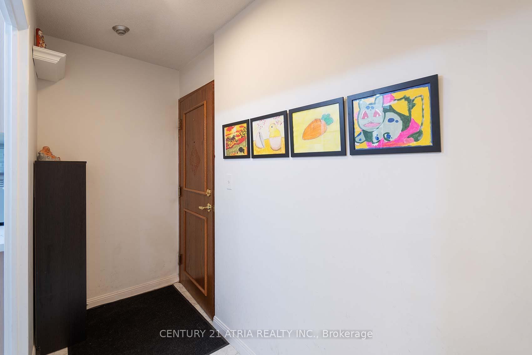 8 Lee Centre Drive Unit 710 photo 7