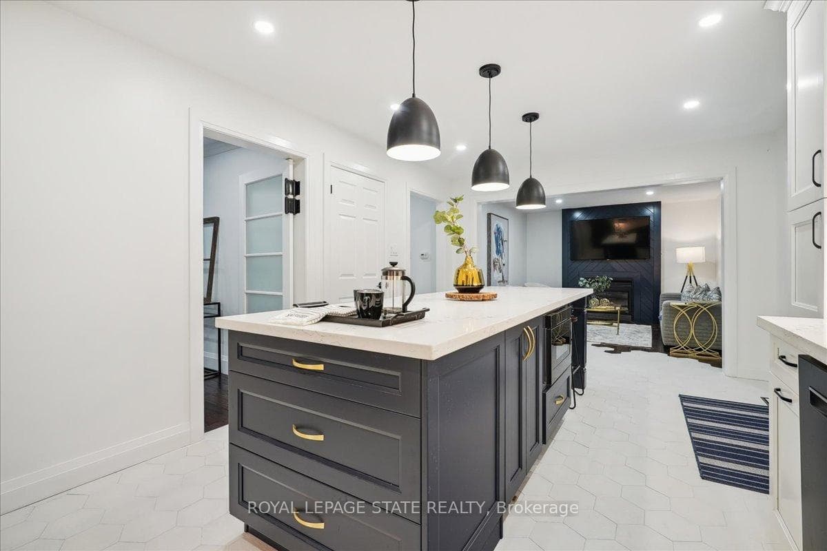 97 Gatestone Drive photo 19