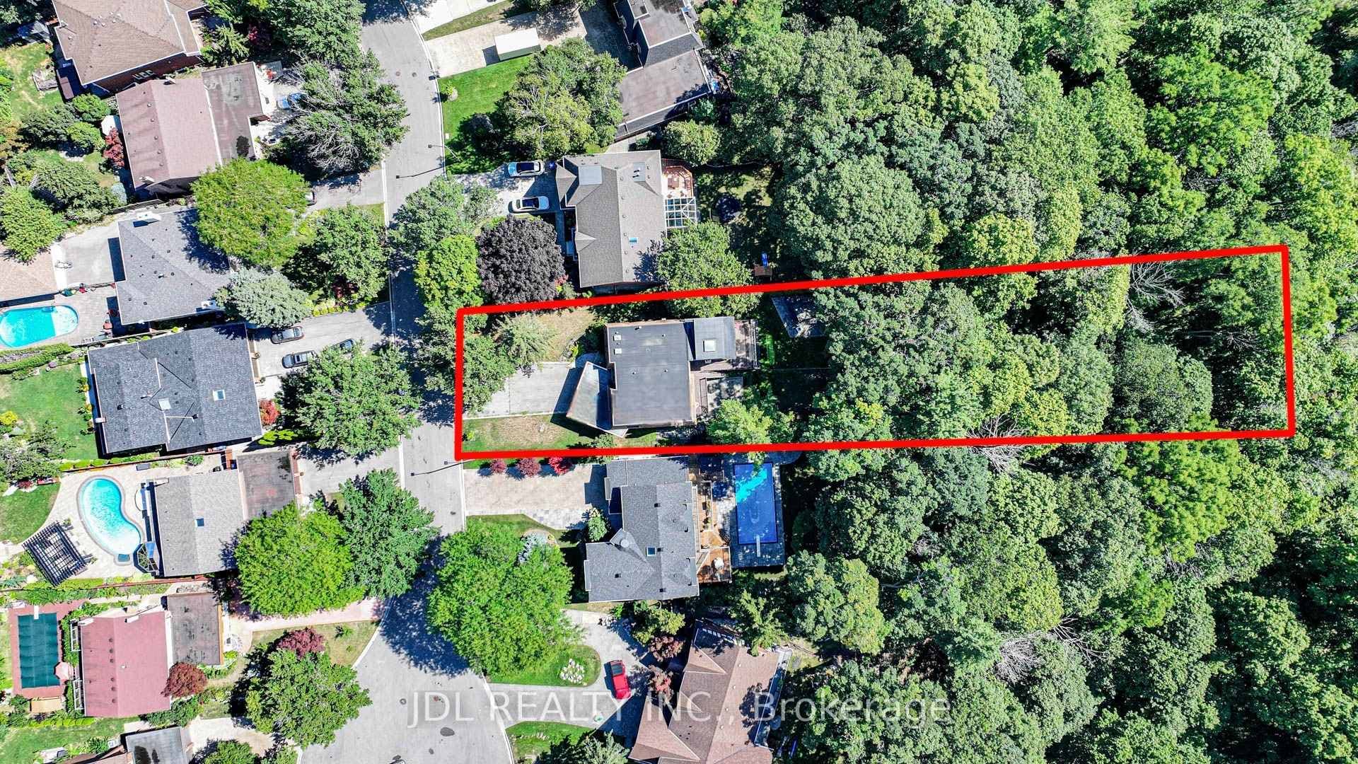 2431 Jarvis Street photo 2
