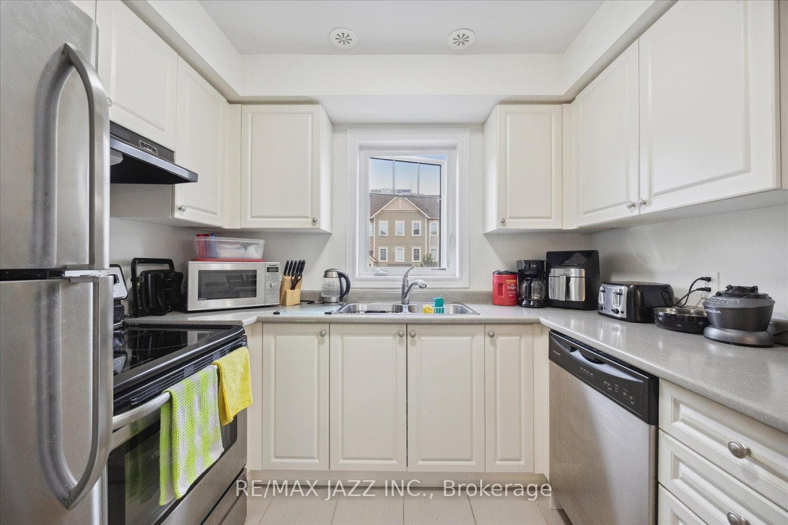 71 Far North Court photo 12