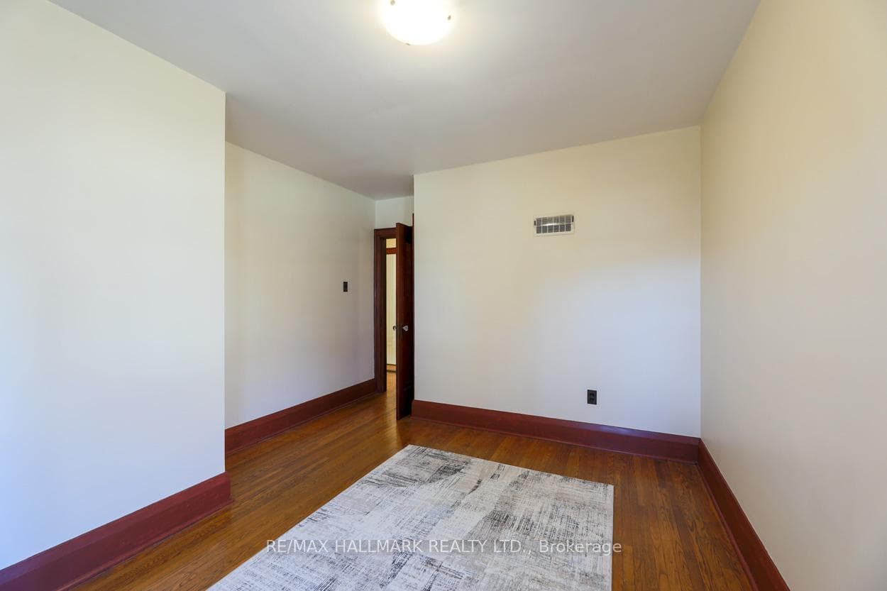 659 Kipling Avenue photo 8