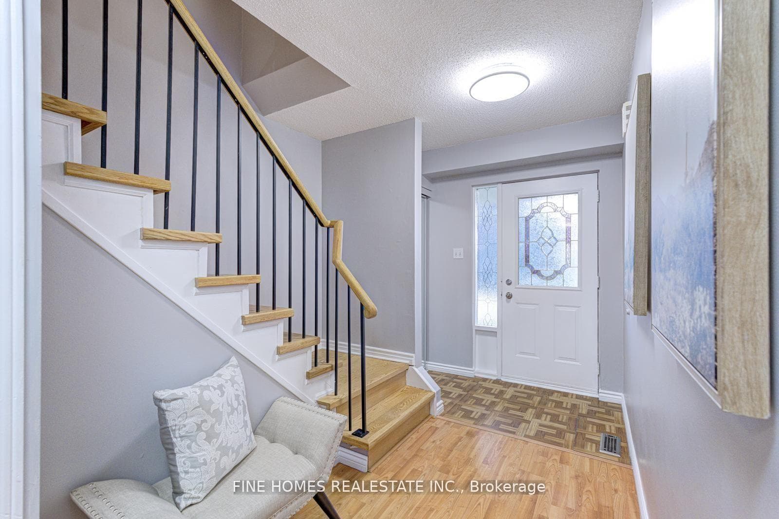 302 Maciver Boulevard photo 3