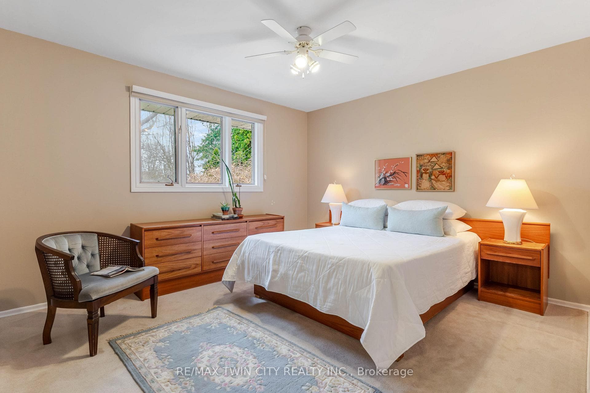 390 Tamarack Drive photo 28