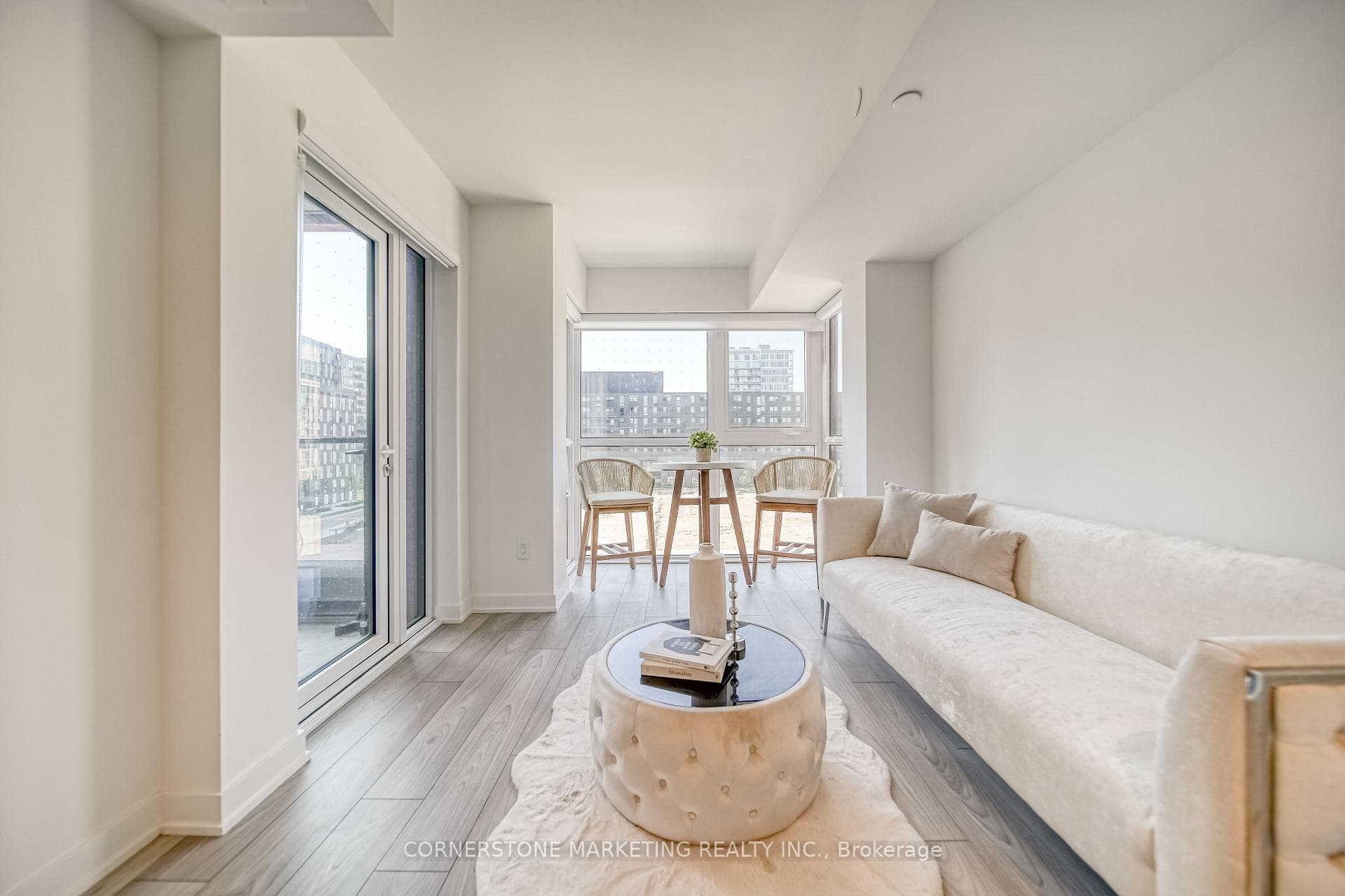 8 Tippett Road Unit 428 photo 16
