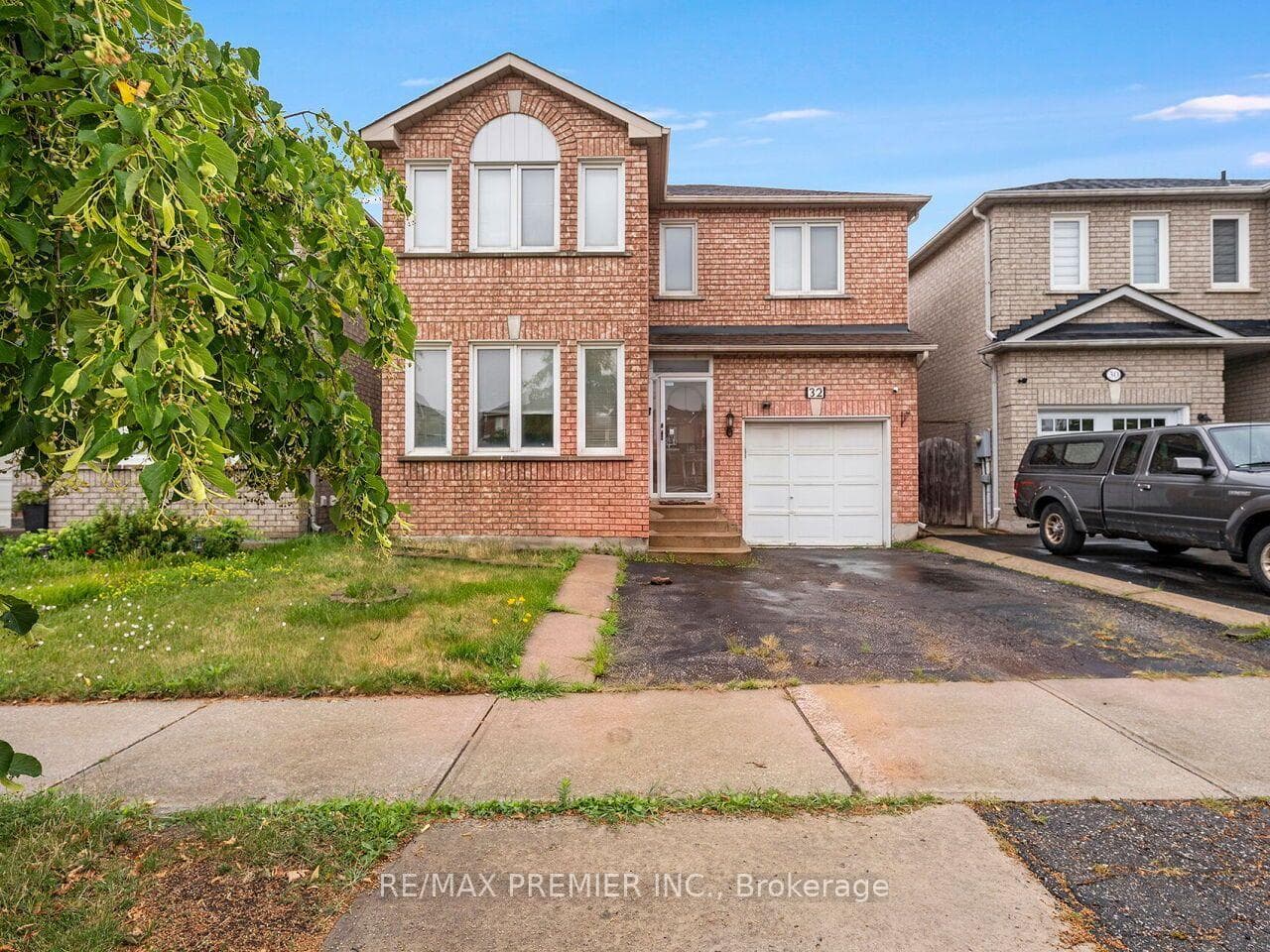 32 Stonebriar Drive photo 2
