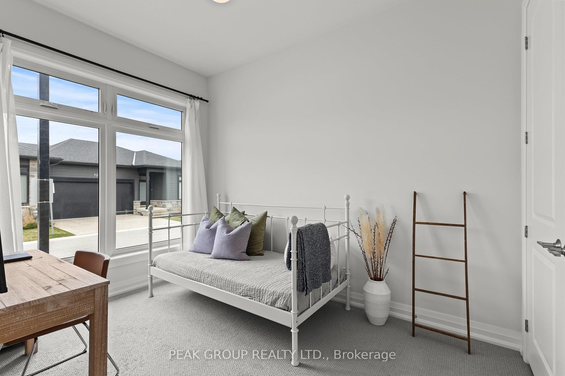8974 Willoughby Drive Unit 8 photo 9
