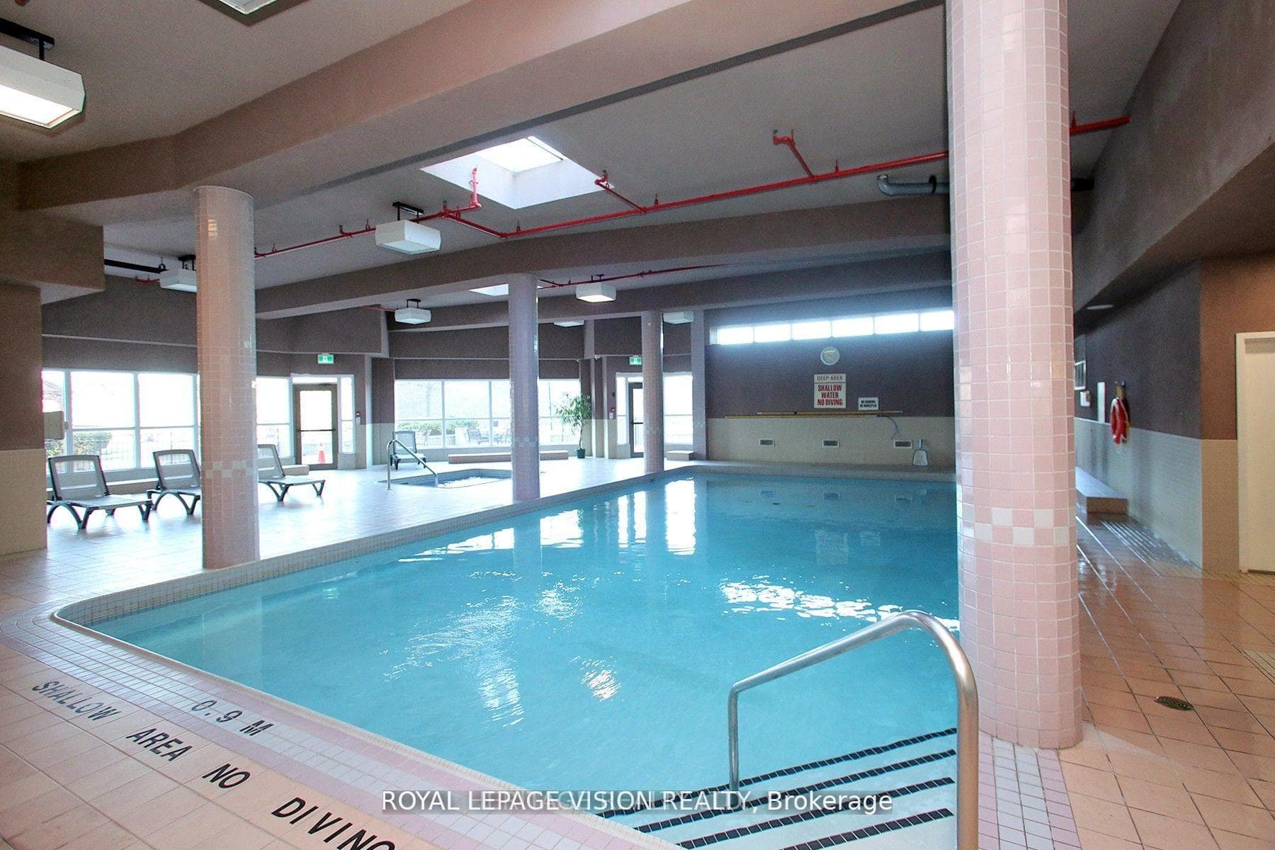 3231 Eglinton Avenue Unit 106 photo 2