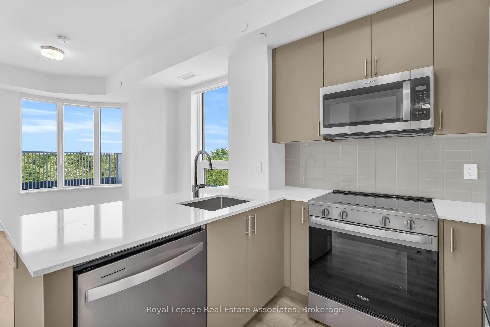 3240 William Coltson Avenue Unit 522 photo 12
