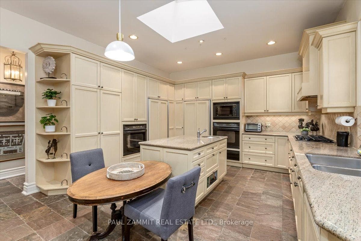7 Hammok Crescent photo 16