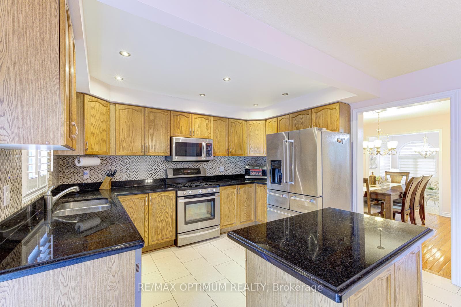 1466 Willowvale Gardens photo 16